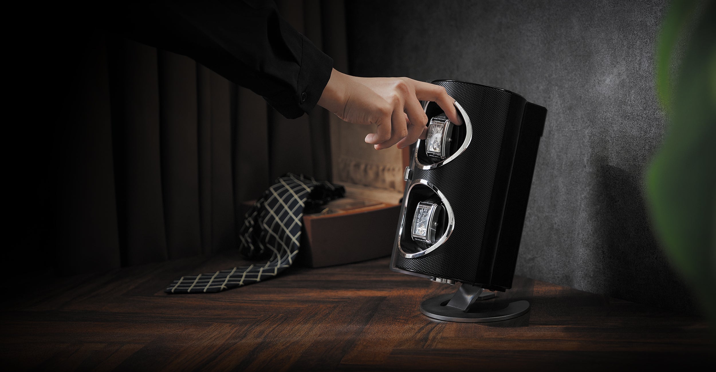 Plastic watch winder – Jebely